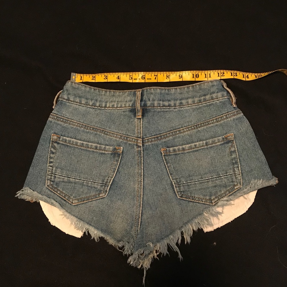 🔔SOLD🔔 cute high waisted jean shorts